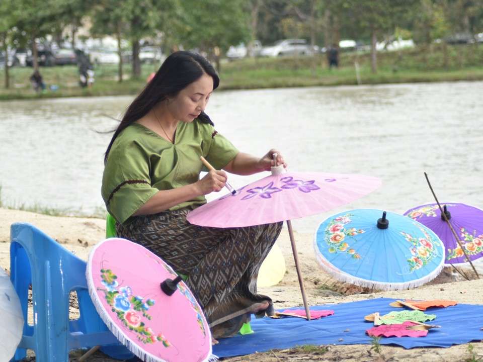 ร้านร่มงาม-ร่มกระดาษสา ร้านร่มงาม-ร่มกระดาษสา