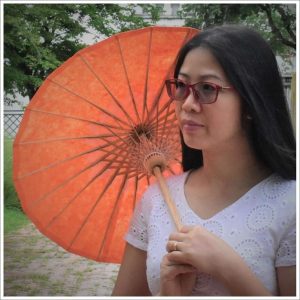 ร่มกระดาษสา ร่มบ่อสร้าง ร่มเชียงใหม่