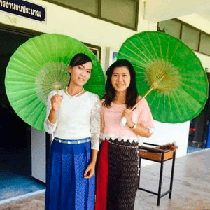 ร่มกระดาษสา ร้านร่มงาม