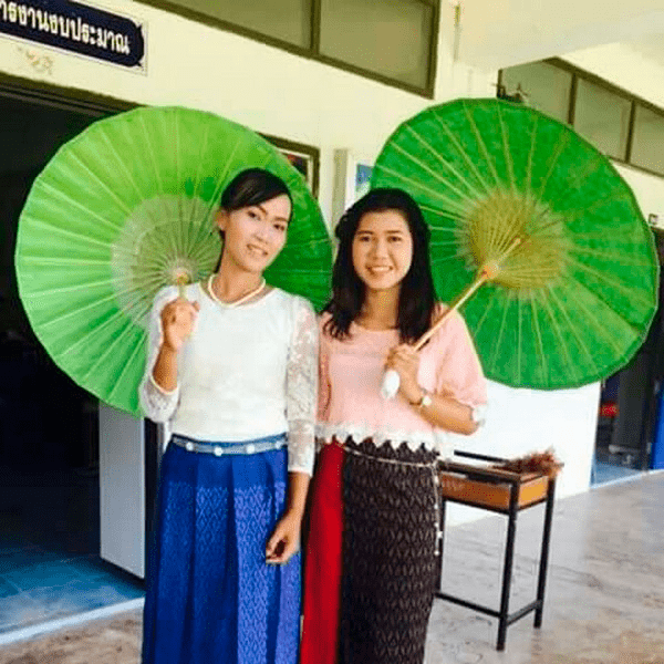 ร่มกระดาษสา ร้านร่มงาม