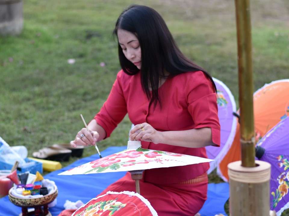 ร้านร่มงาม-ร่มกระดาษสา-